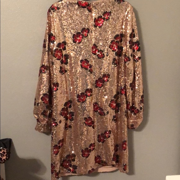 Blush gold, sequined dress - Picture 2 of 7